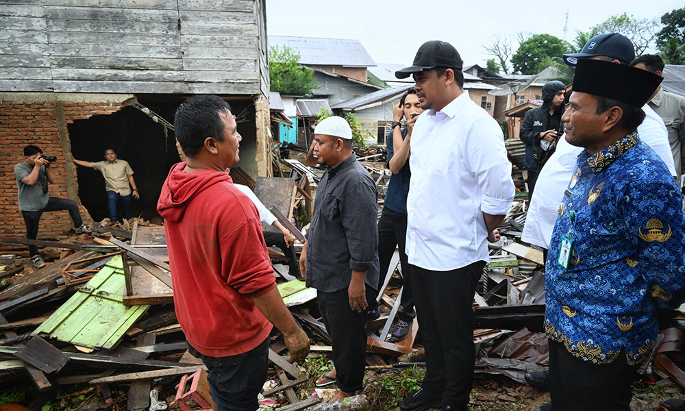 Tinjau Banjir Bandang Padangsidimpuan, Bobby Nasution Bantu Perbaikan dan Penanganan Pascabanjir